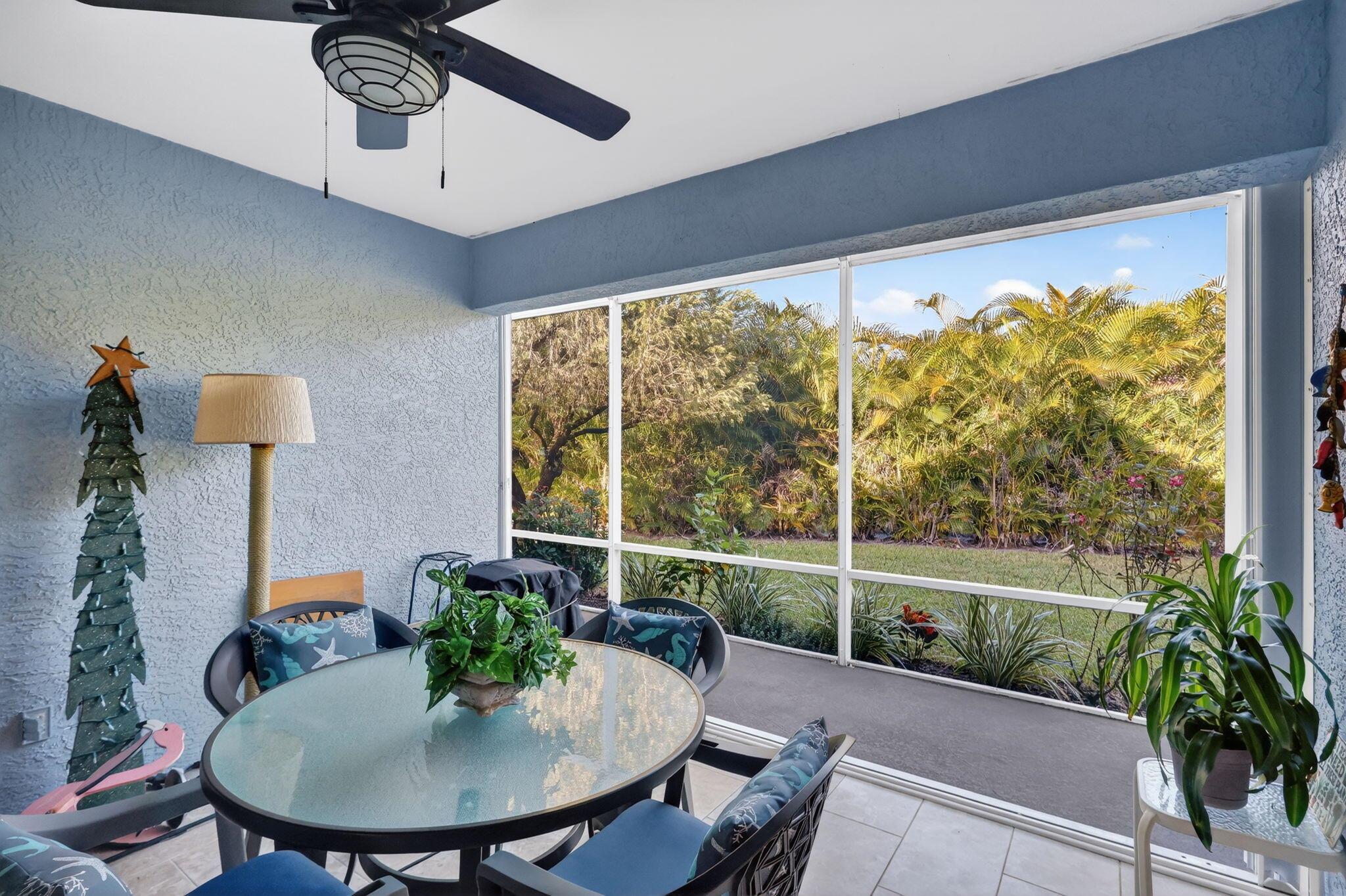 EMERALD LAKES - Residential