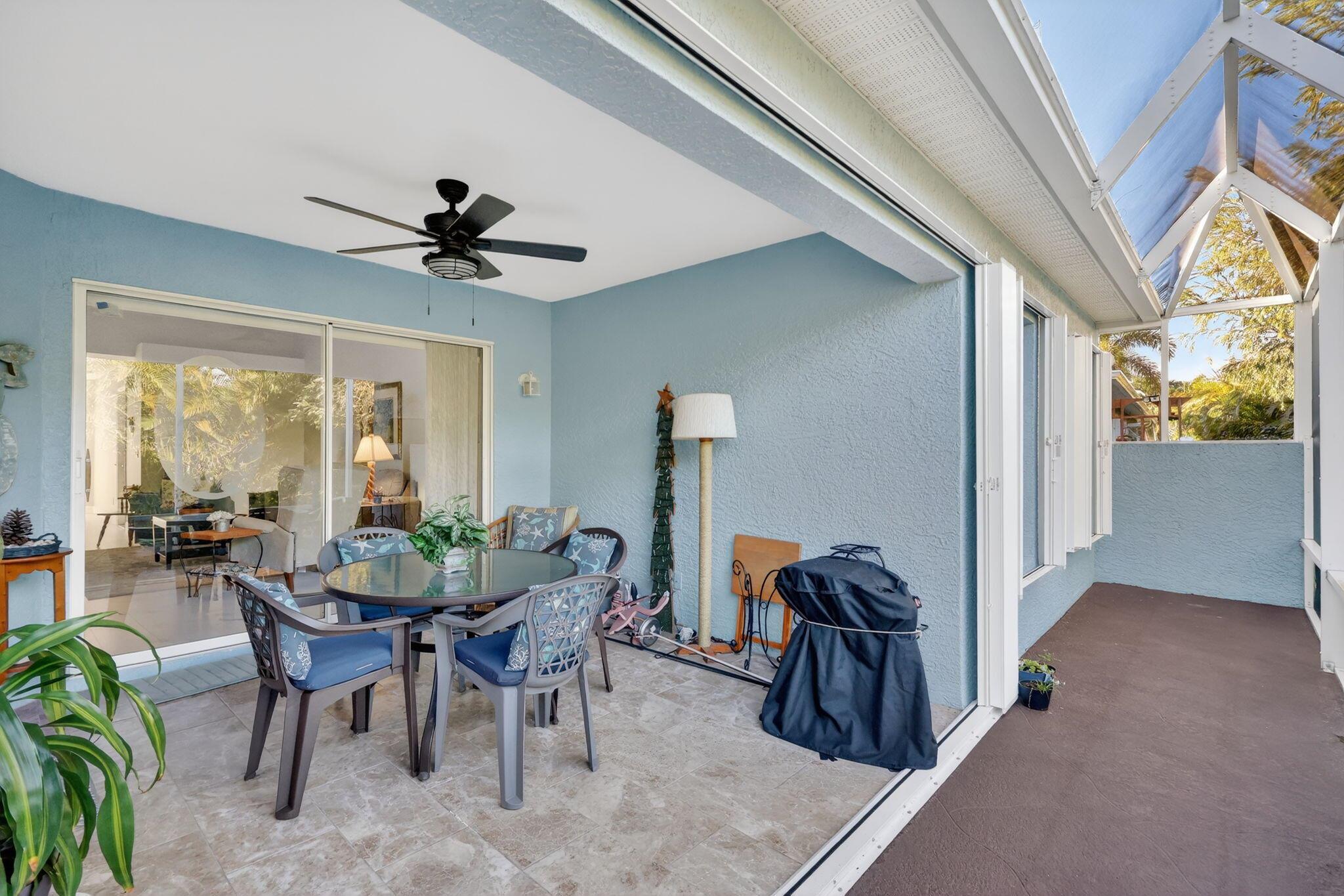 EMERALD LAKES - Residential