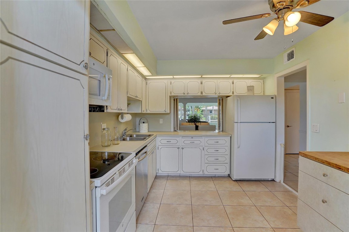 3111 NE 51st Street 106C