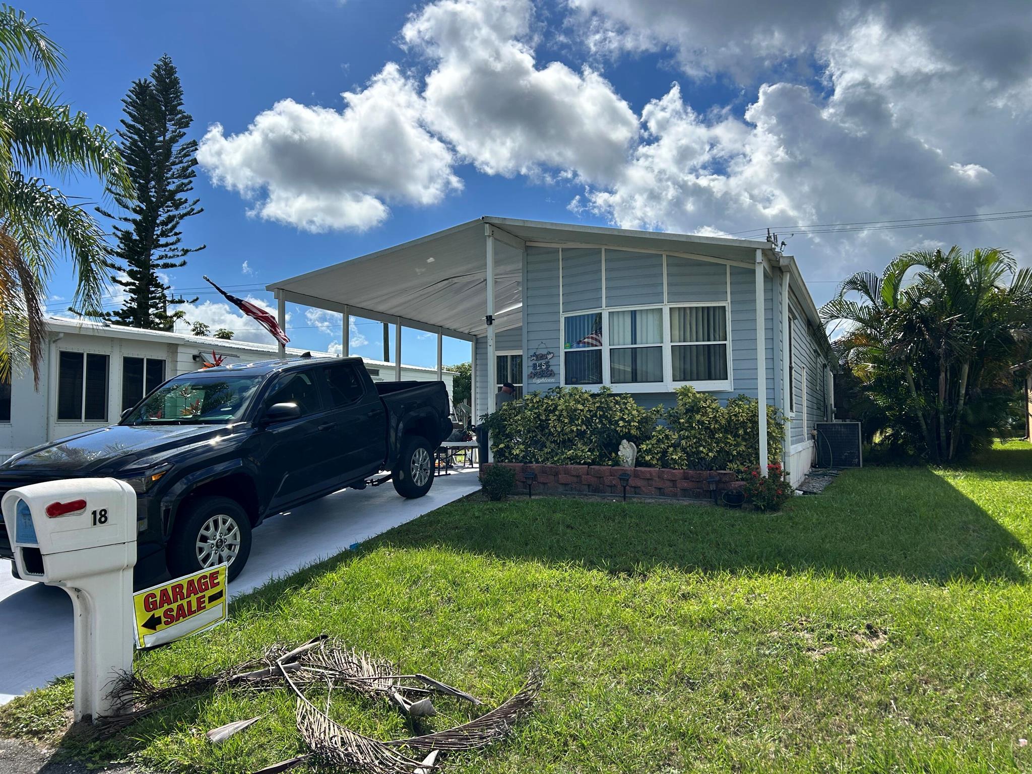 2-bedroom 2-bath home in the Spanish Lakes Country Club 55+community. The house was damaged in the 2024 tornado. Fixer-upper. Being sold AS IS. Motivated seller.