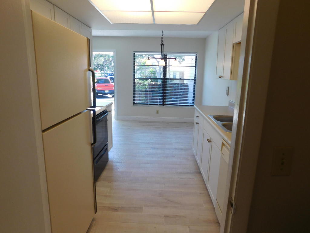 JUPITER LAKES VILLAS CONDO I AND II - Residential Lease