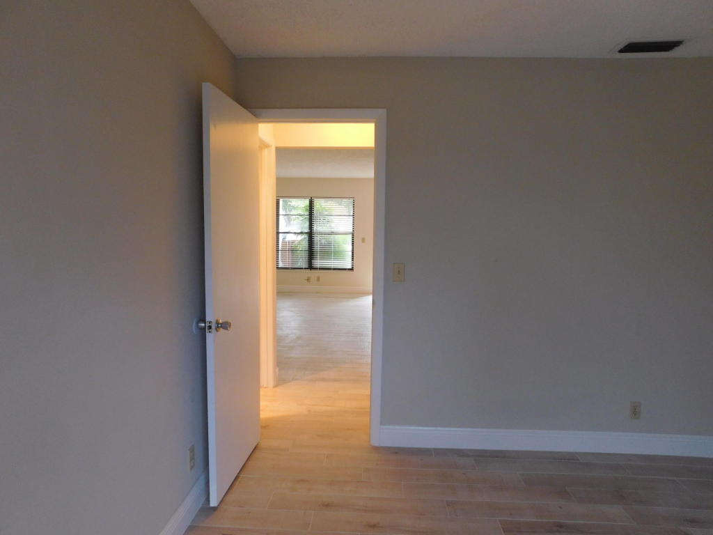 JUPITER LAKES VILLAS CONDO I AND II - Residential Lease