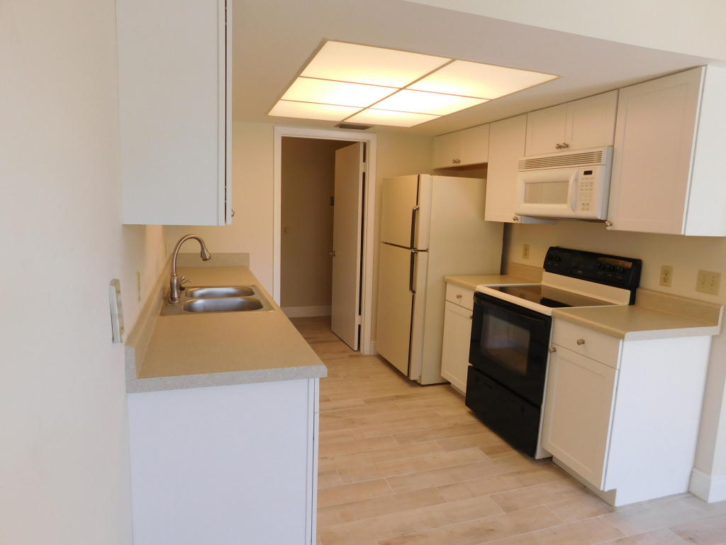 JUPITER LAKES VILLAS CONDO I AND II - Residential Lease