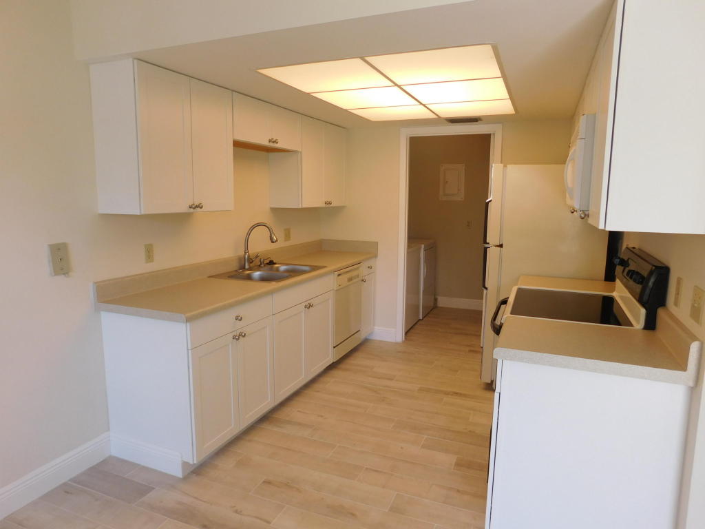 JUPITER LAKES VILLAS CONDO I AND II - Residential Lease