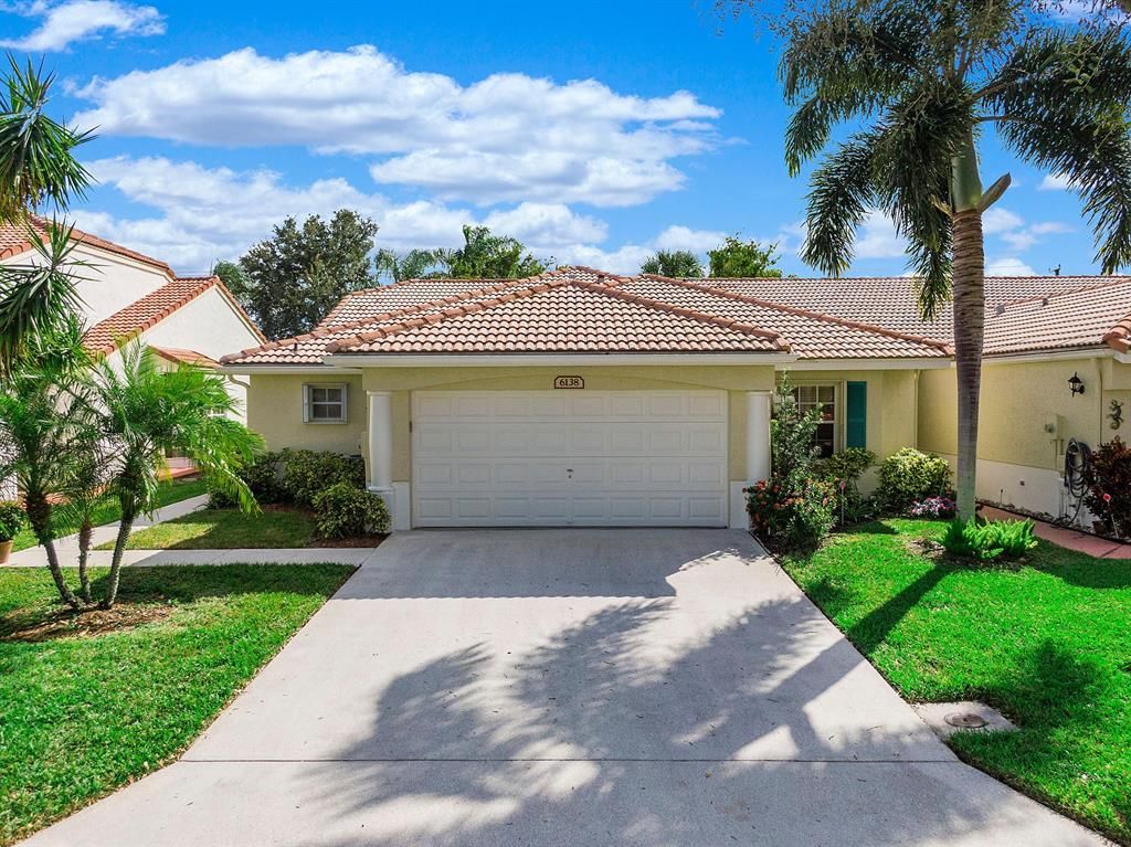 Photo of 6138 Lake Hibiscus Drive, Delray Beach, FL 33484 (MLS # R10757037)