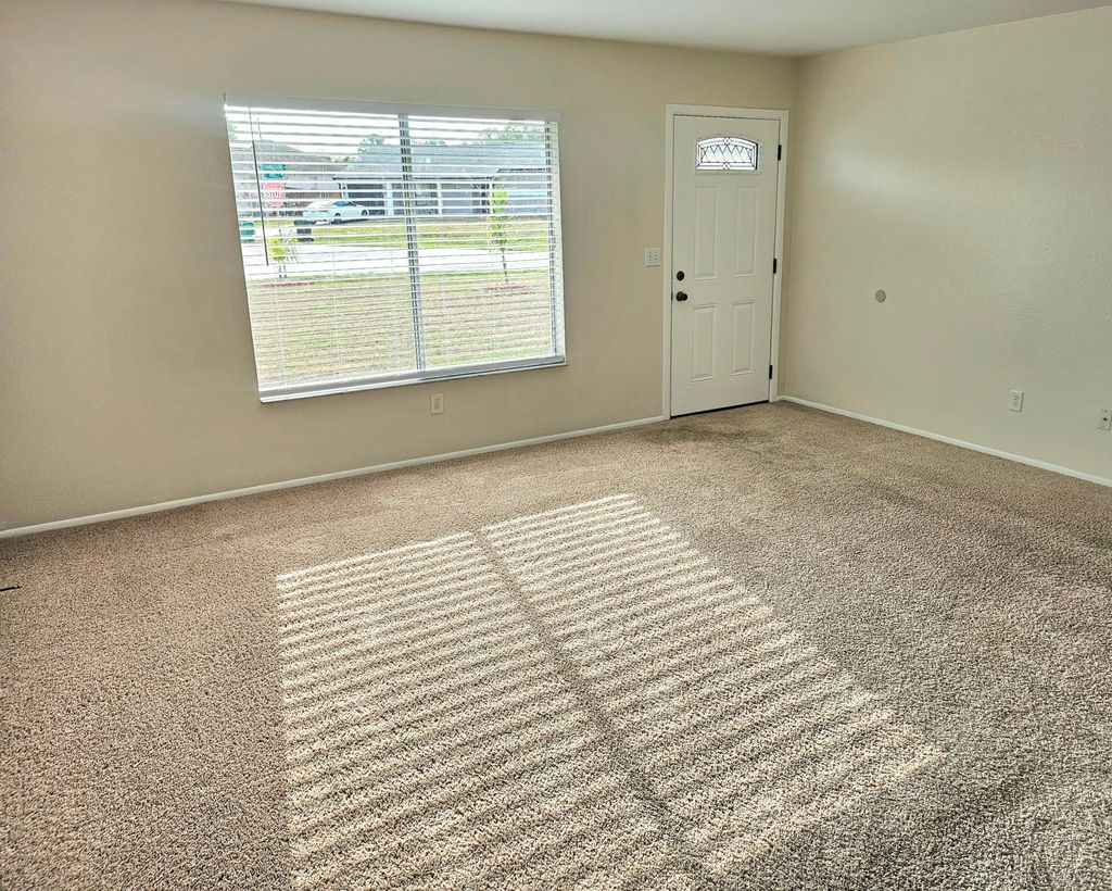 Photo of 501 SE Thanksgiving Avenue, Port Saint Lucie, FL 34984 (MLS # R11162036)