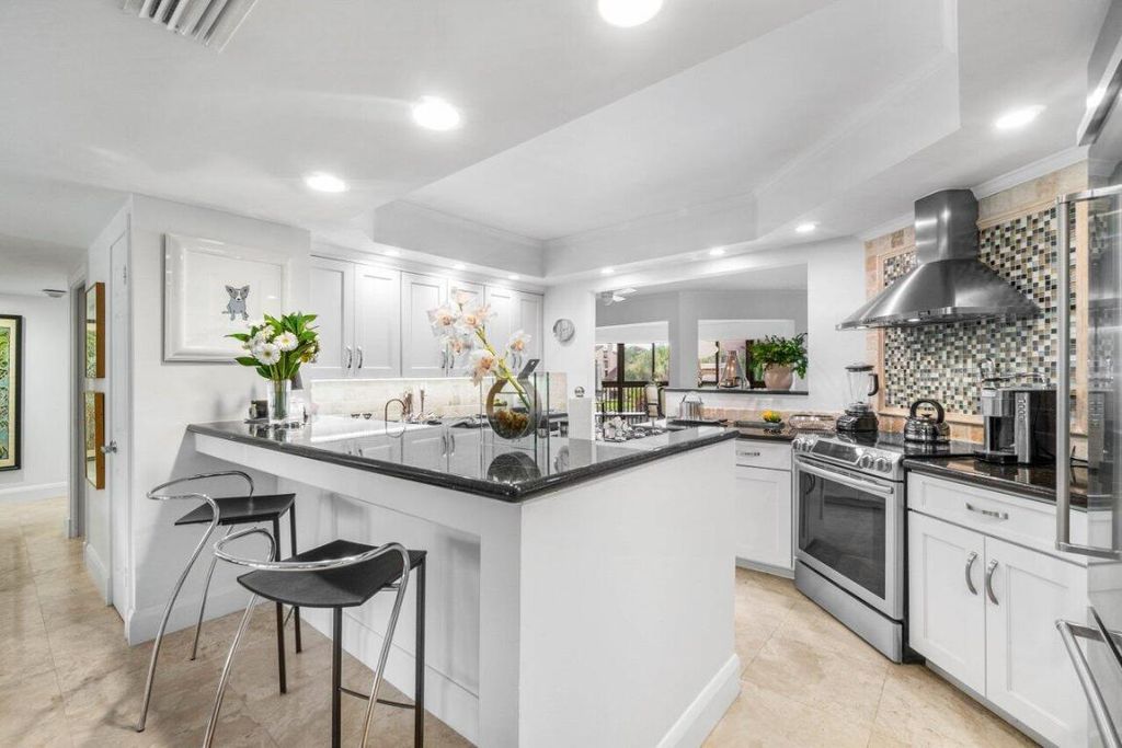 Photo of 1141 Marine Way E #H3l, North Palm Beach, FL 33408 (MLS # R11119011)