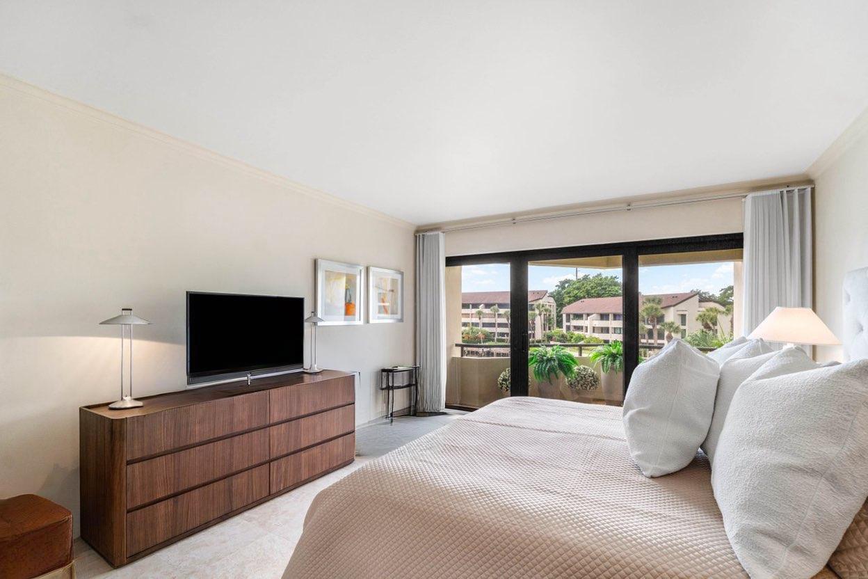 OLD PORT COVE HARBOR VILL - Residential