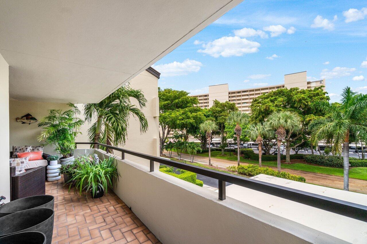 OLD PORT COVE HARBOR VILL - Residential