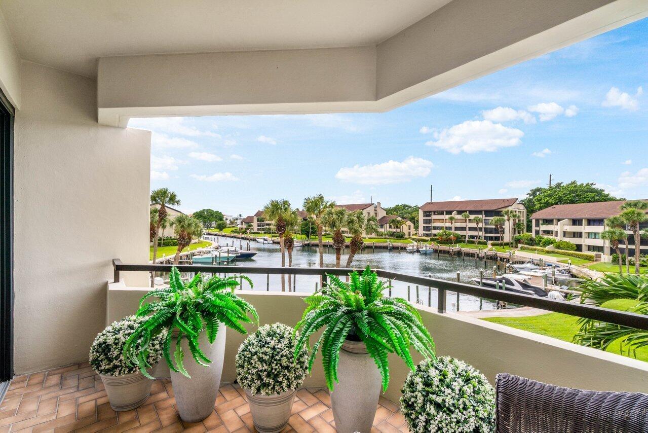 OLD PORT COVE HARBOR VILL - Residential