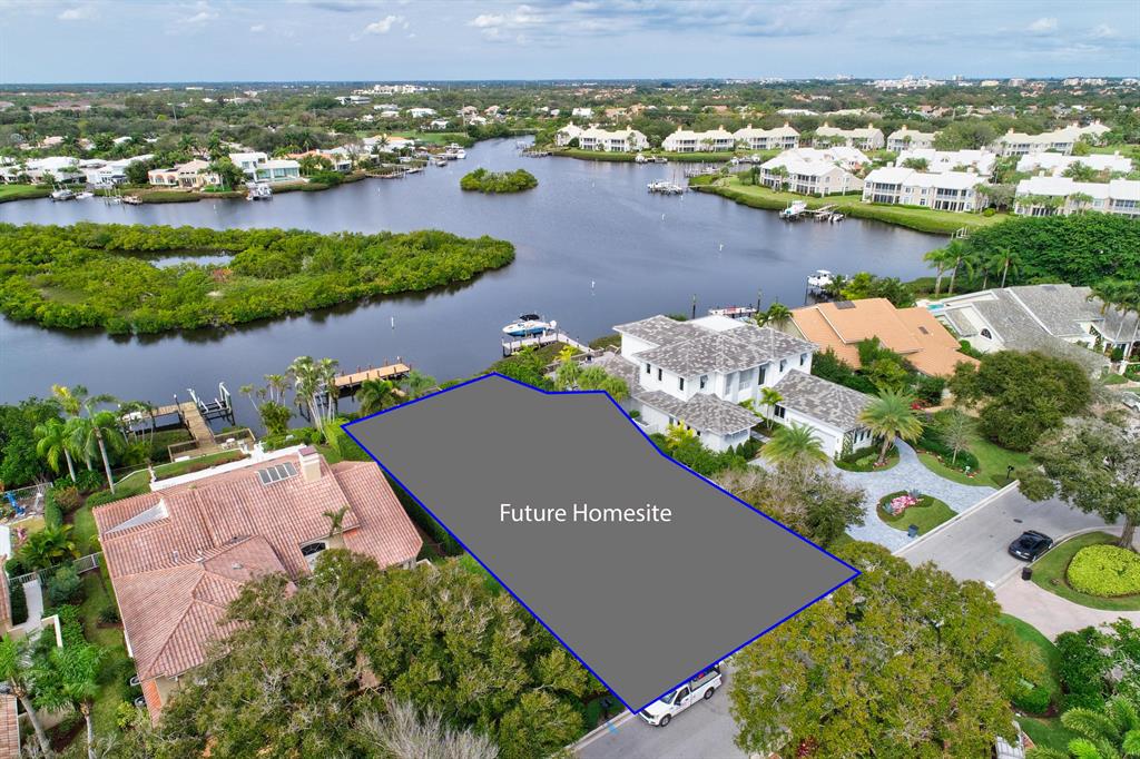 ADMIRALS COVE - Residential