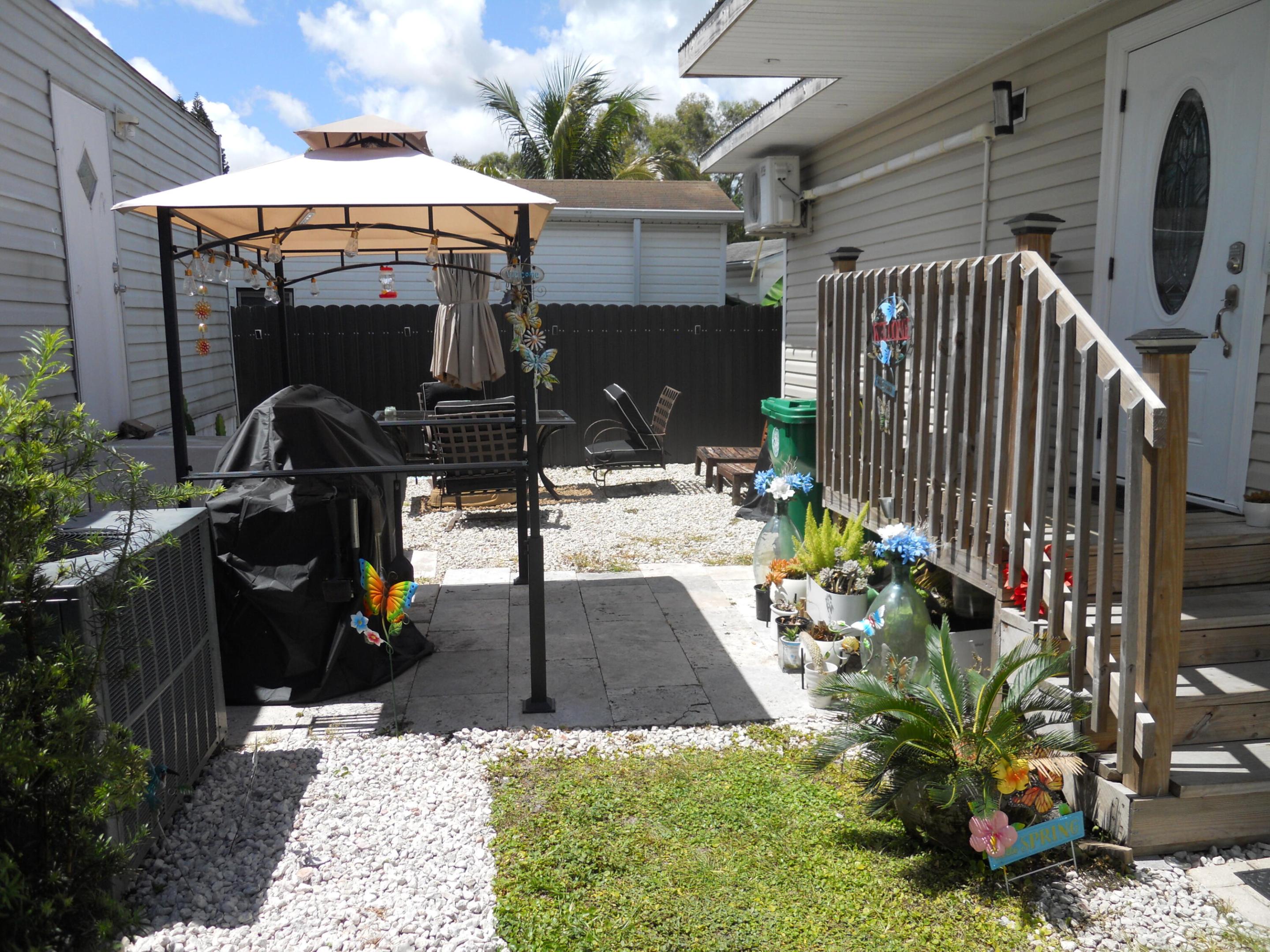 4633 SW 73rd Avenue 17