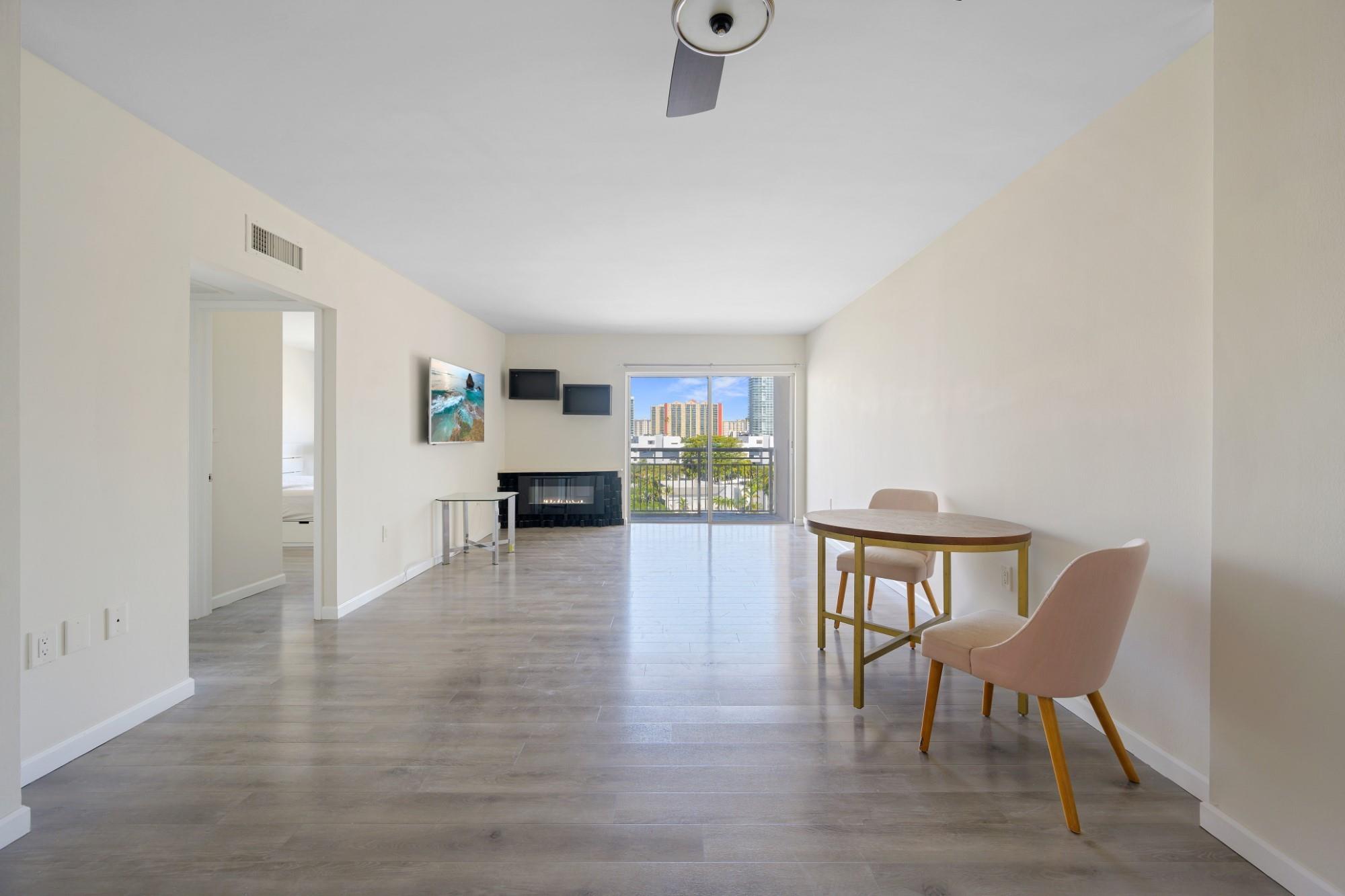 COASTAL TOWERS CONDO - Residential