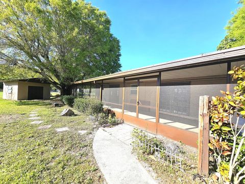 A home in Okeechobee