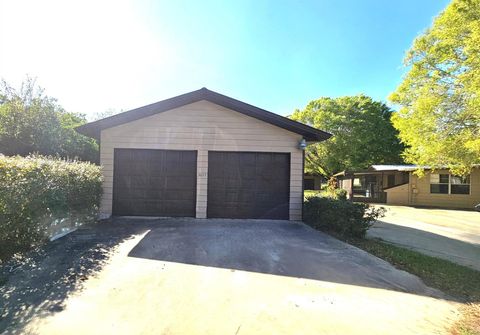 A home in Okeechobee