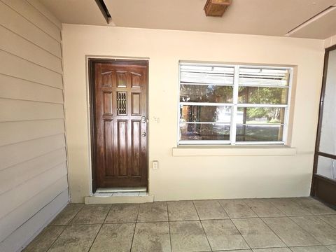 A home in Okeechobee