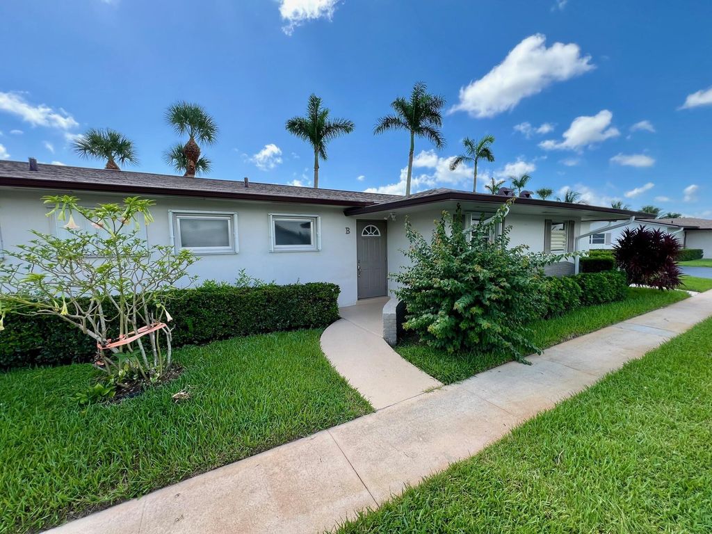 Photo of 2805 Crosley Drive E #B, West Palm Beach, FL 33415 (MLS # R11129788)