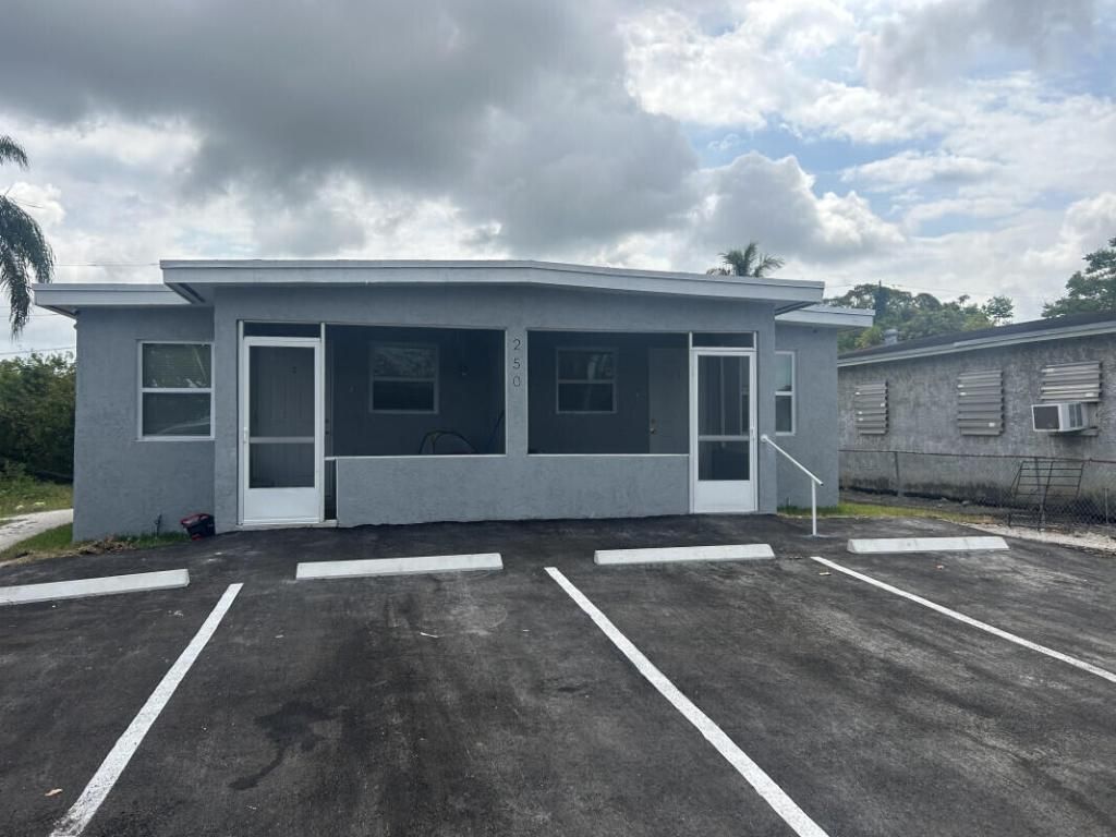 Photo of 250 NW 12th Avenue #1, South Bay, FL 33493 (MLS # R10981414)