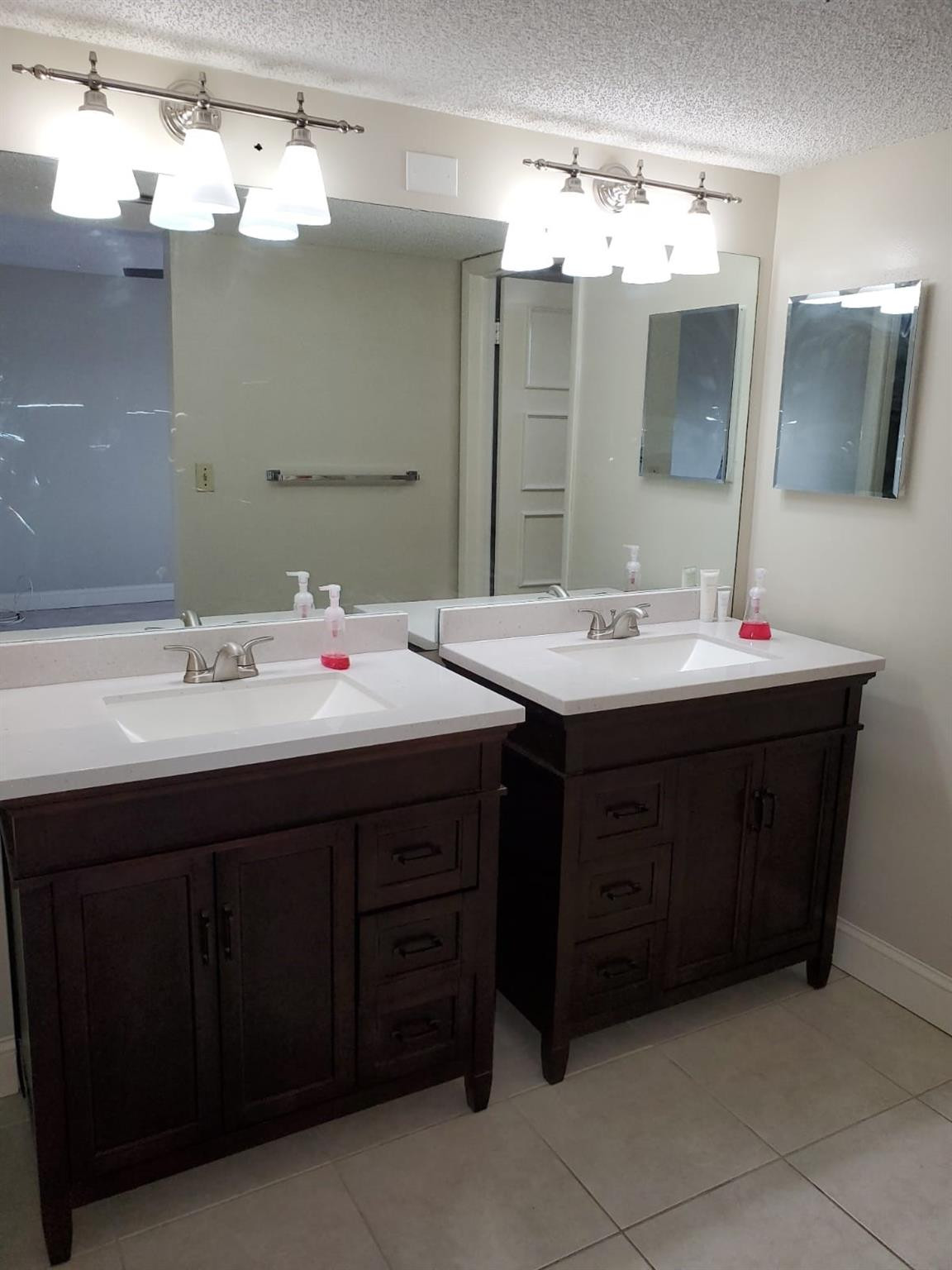 The Eaton At Hamptons Wes - Residential Lease