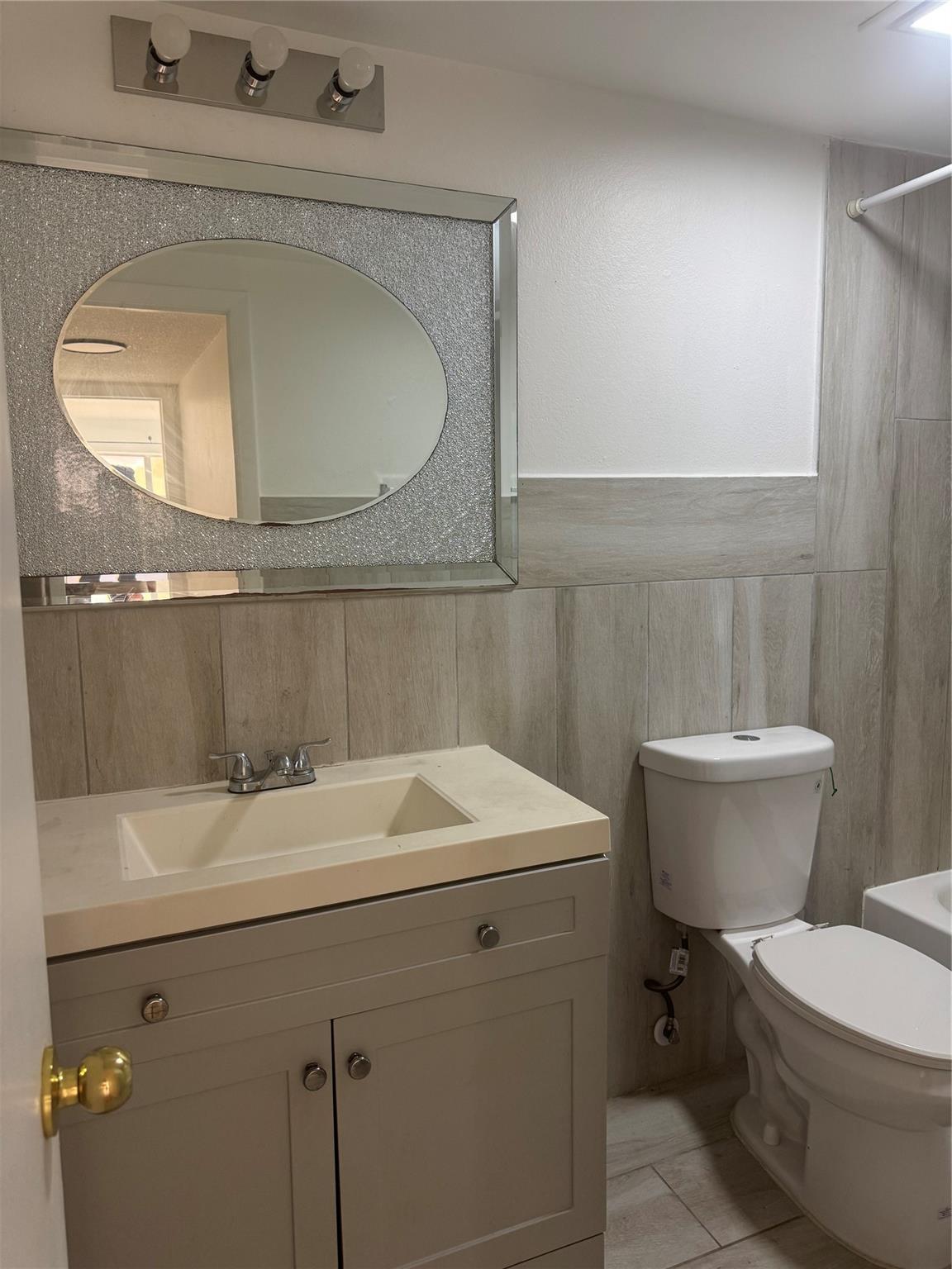 Sunset Hills I Condo - Residential Lease