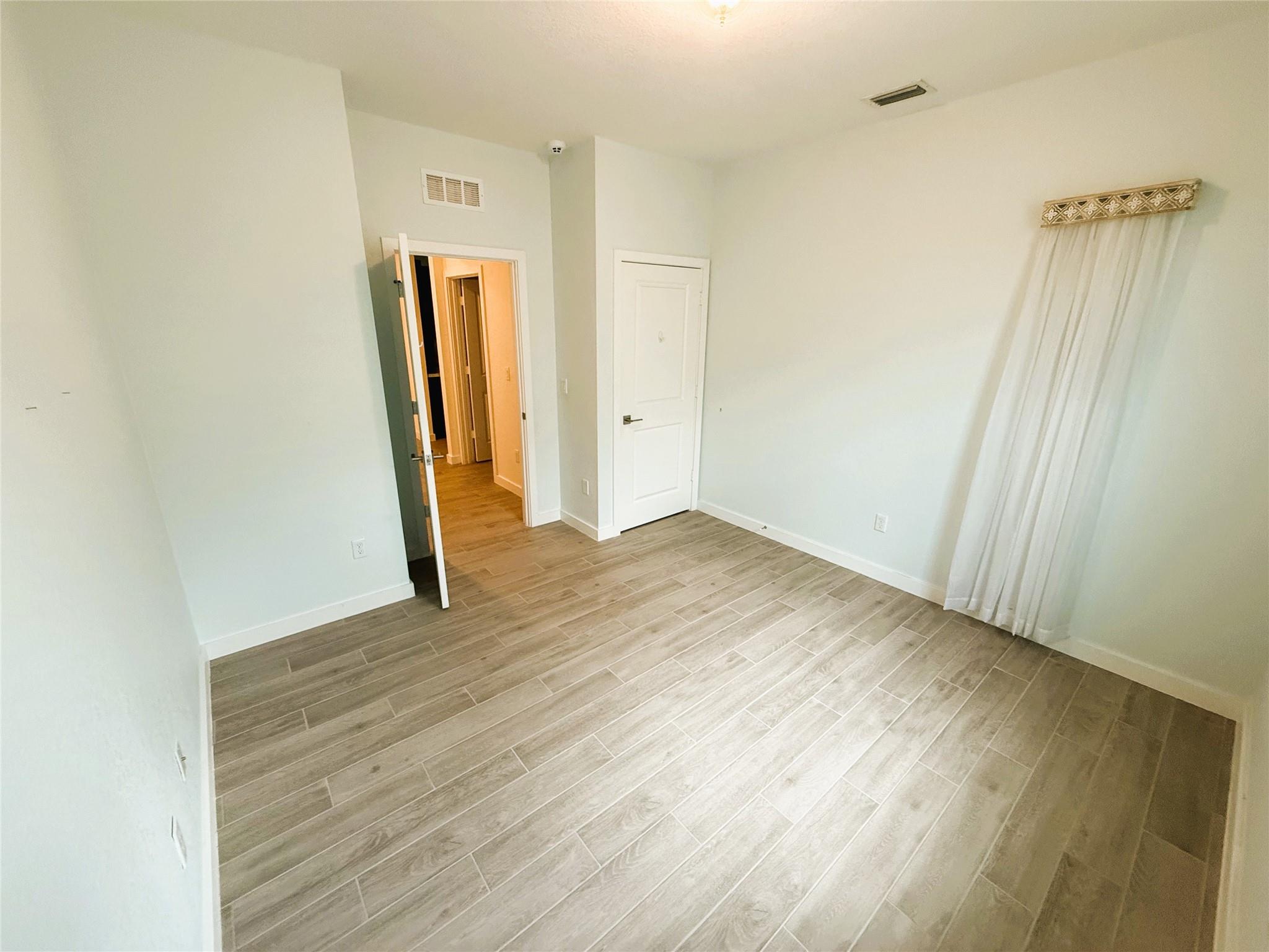 SEAWALK - Residential Lease