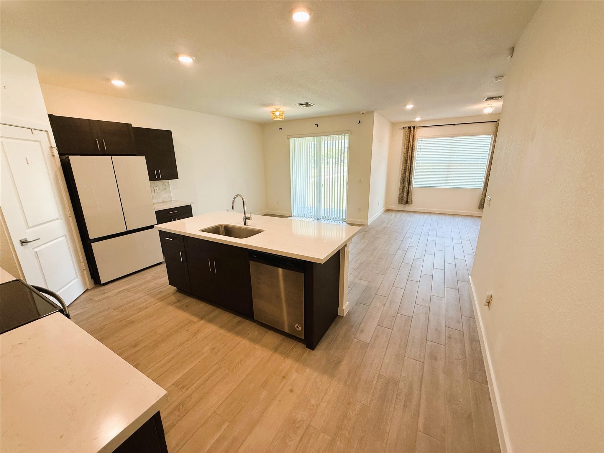 SEAWALK - Residential Lease