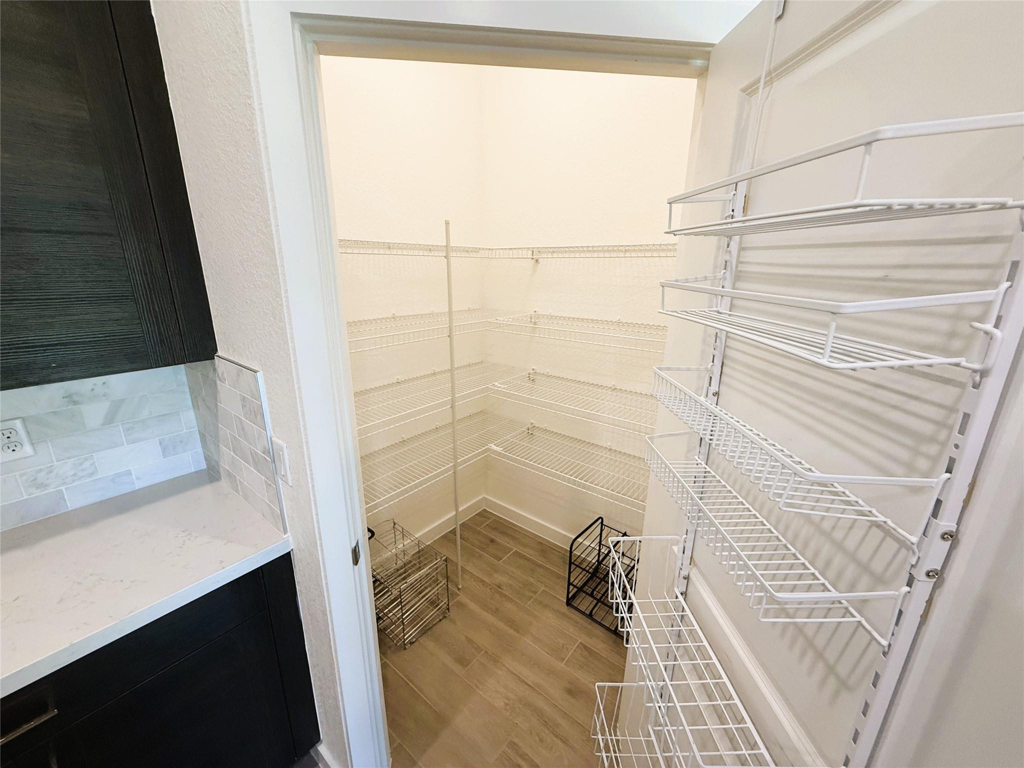 SEAWALK - Residential Lease