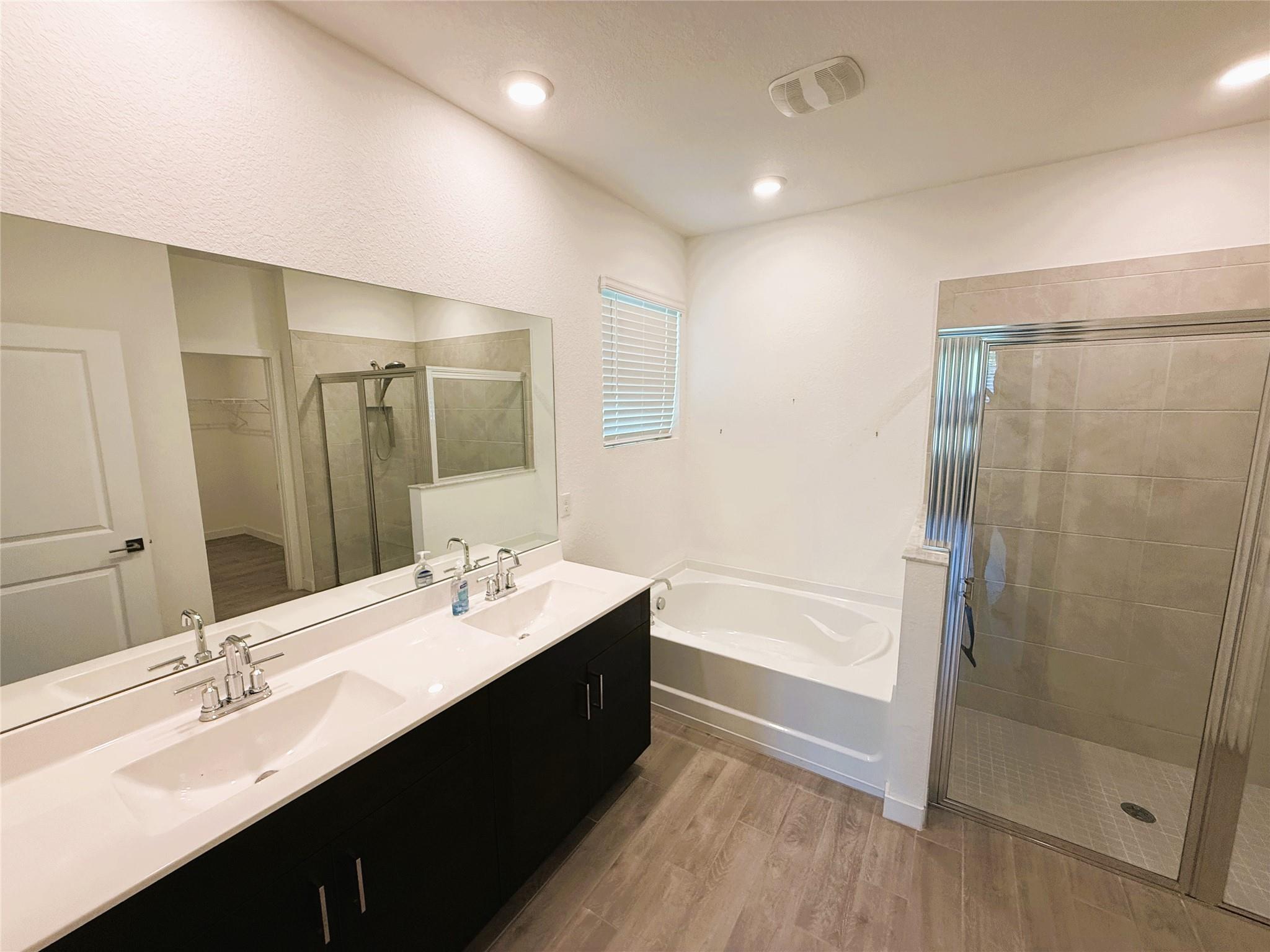 SEAWALK - Residential Lease