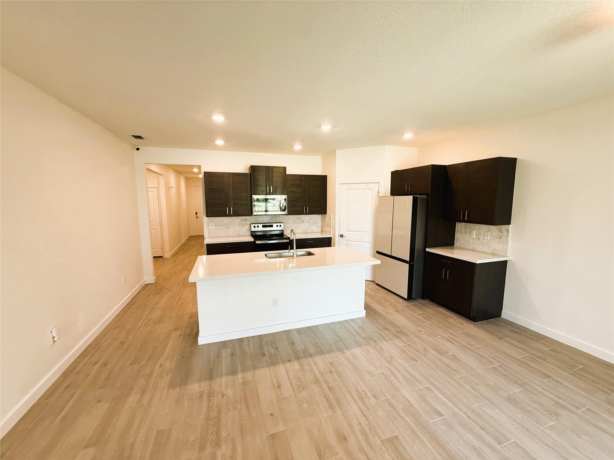 SEAWALK - Residential Lease