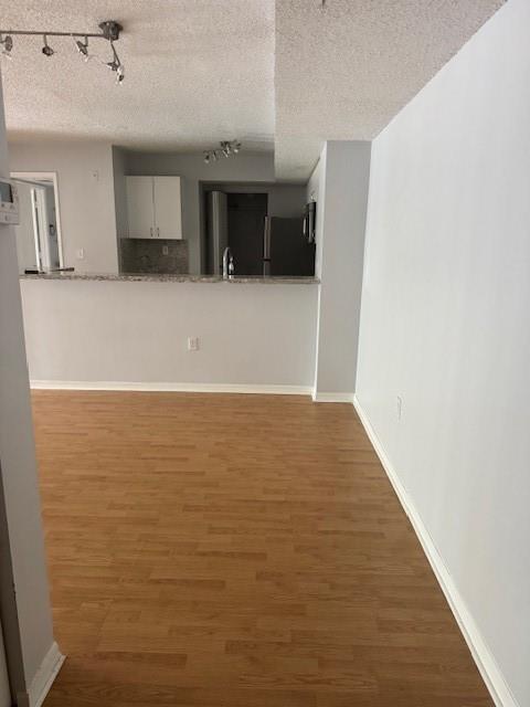 RIVIERA PALMS - Residential