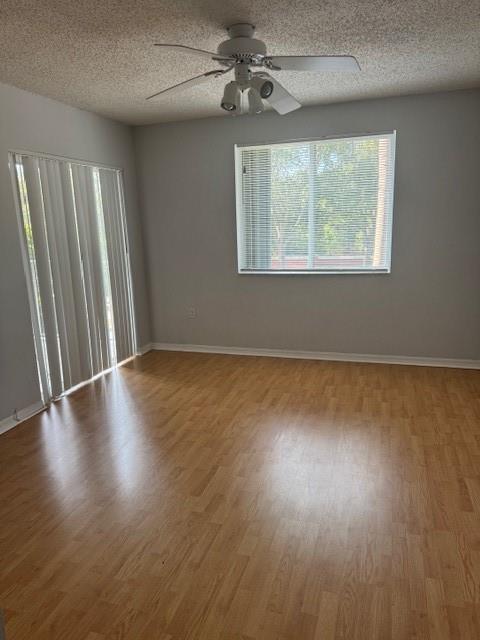 RIVIERA PALMS - Residential