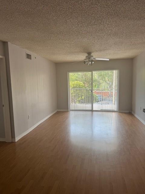 RIVIERA PALMS - Residential