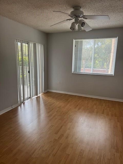 RIVIERA PALMS - Residential