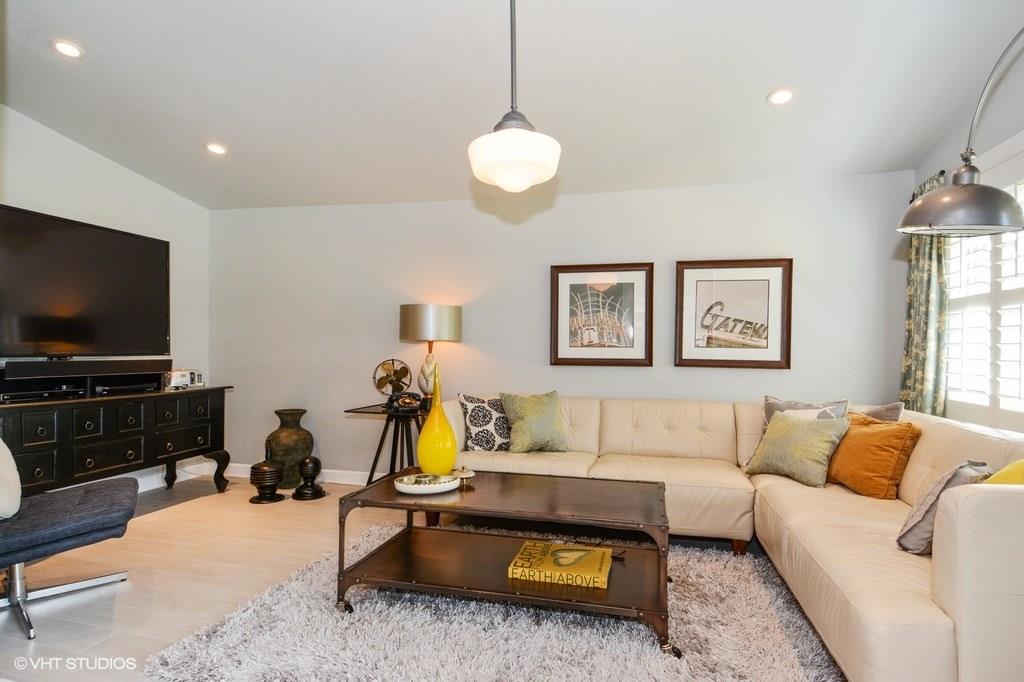 Poinsettia Heights - Residential