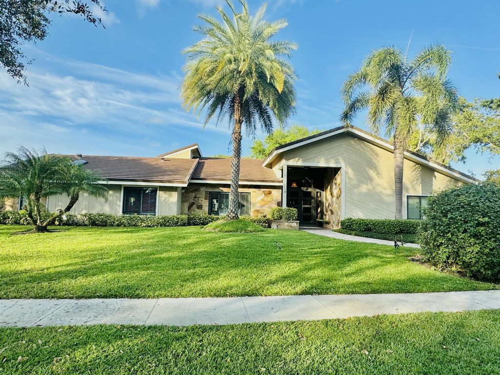 Photo of 2903 Banyan Boulevard Circle NW, Boca Raton, FL 33431 (MLS # R11103589)