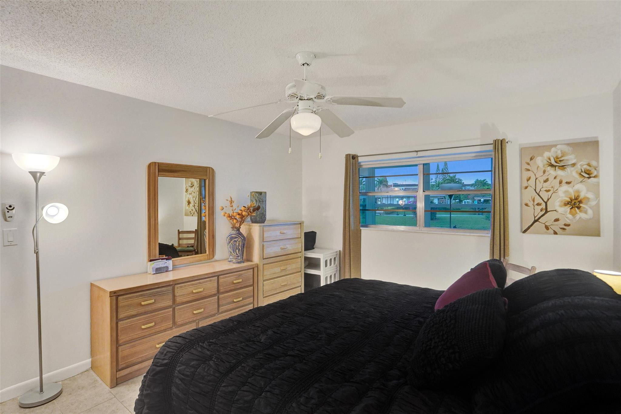 SEAGRAPE GARDENS CONDO - Residential