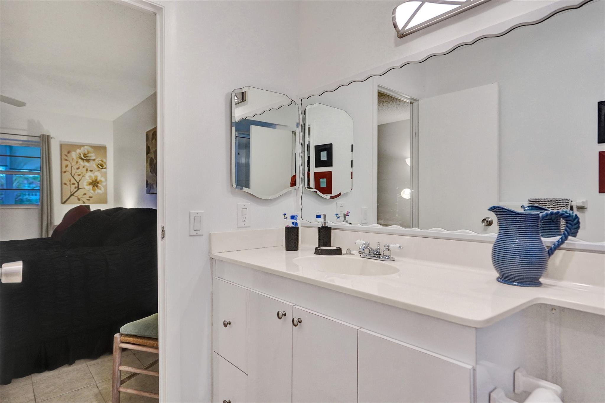 SEAGRAPE GARDENS CONDO - Residential