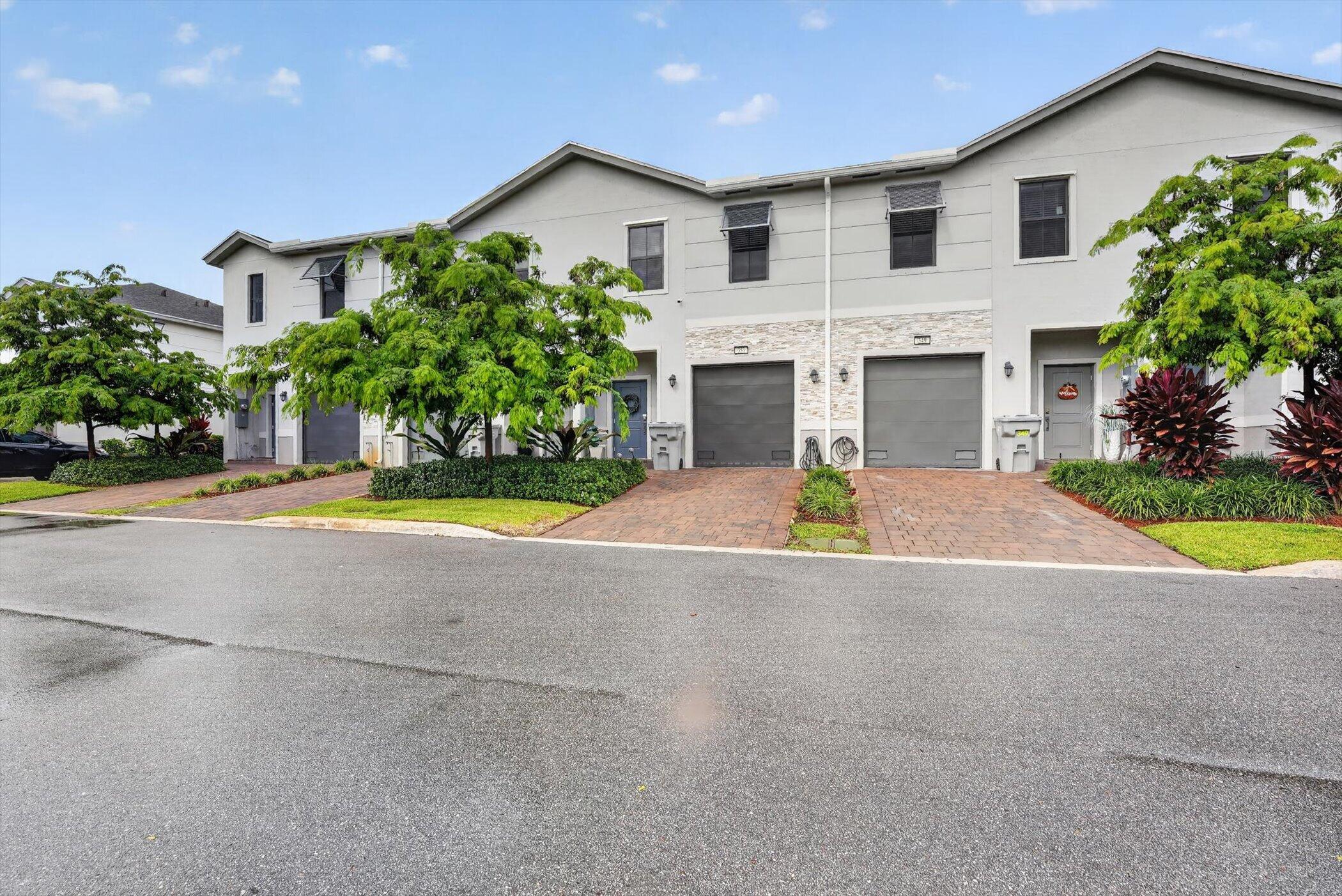 353 NW 9TH Street