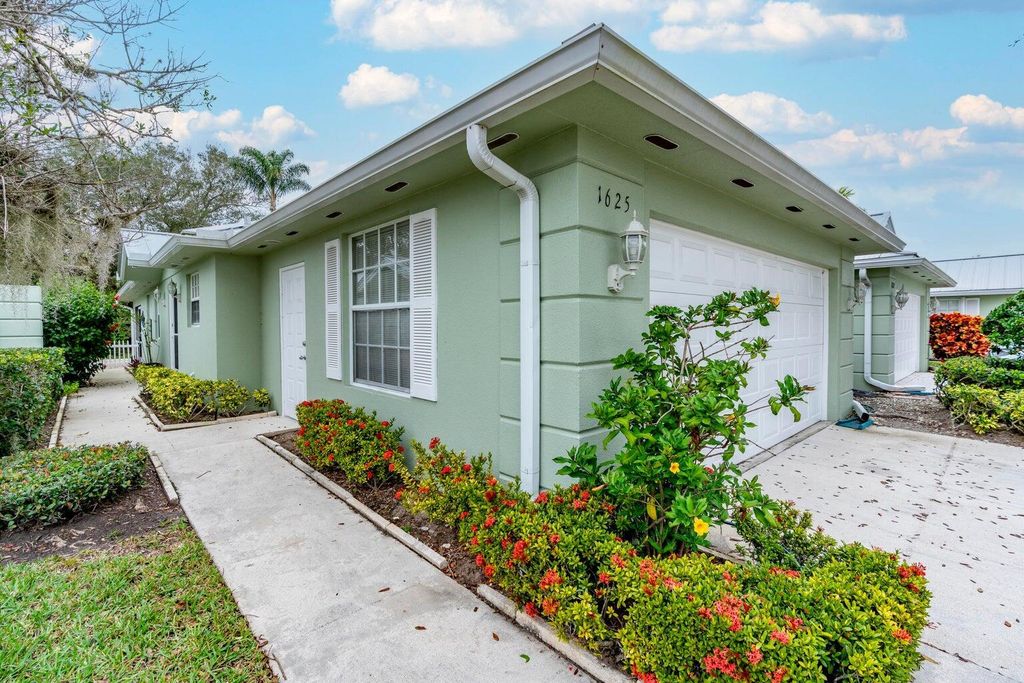 Photo of 1625 SW Waterfall Boulevard, Palm City, FL 34990 (MLS # R11093716)