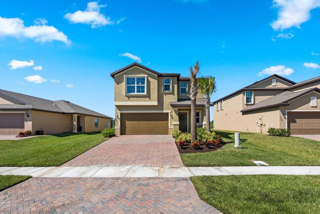 Photo of 781 Worlington Lane, Fort Pierce, FL 34947 (MLS # R10929487)
