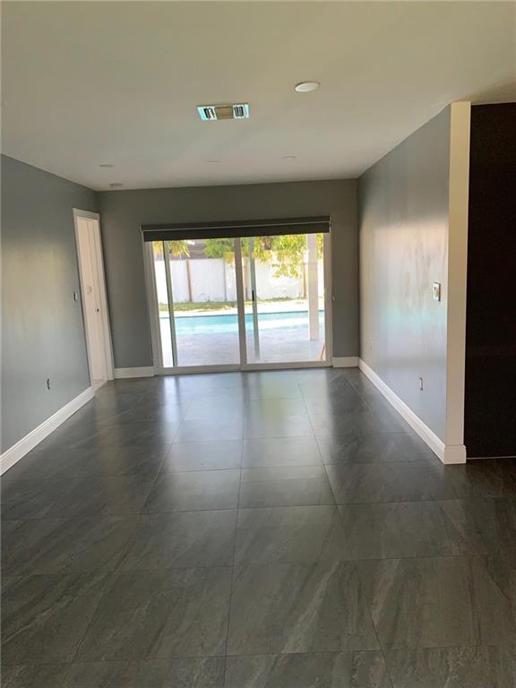 Sunrise Golf Village Sec - Residential