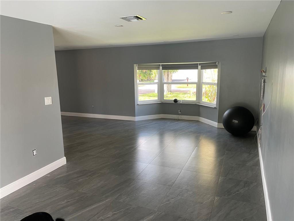 Sunrise Golf Village Sec - Residential