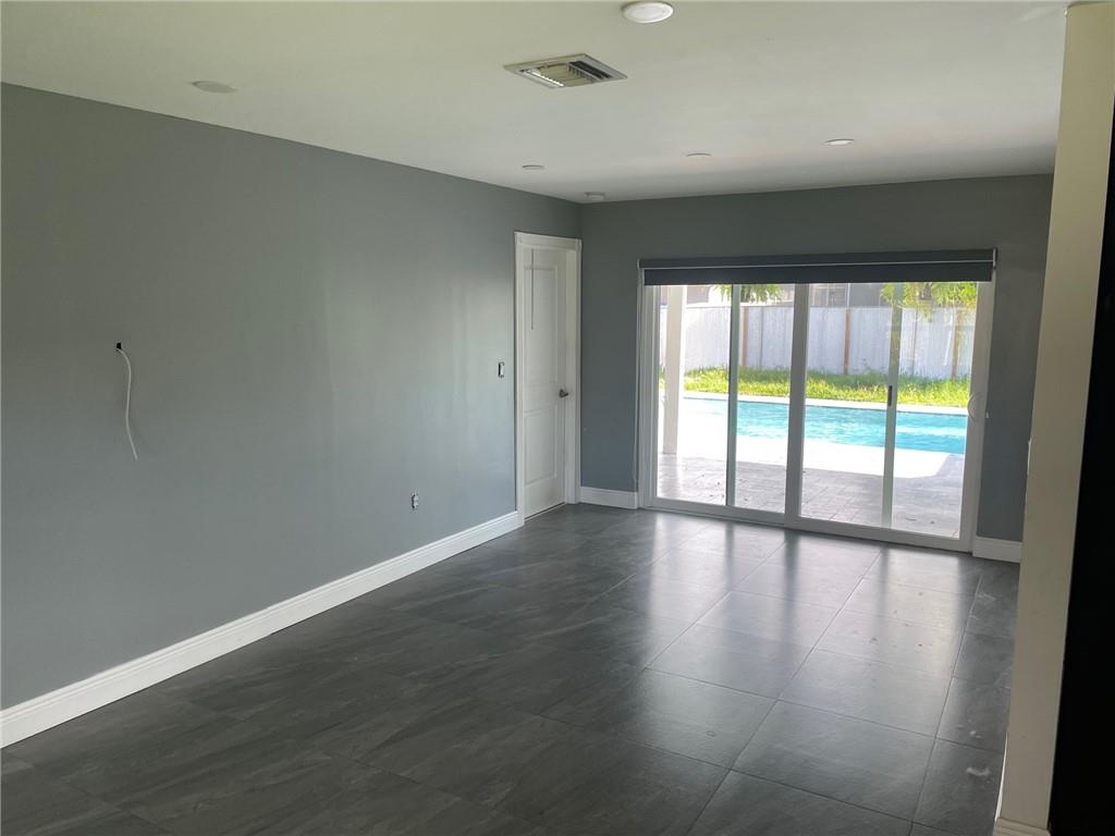 Sunrise Golf Village Sec - Residential