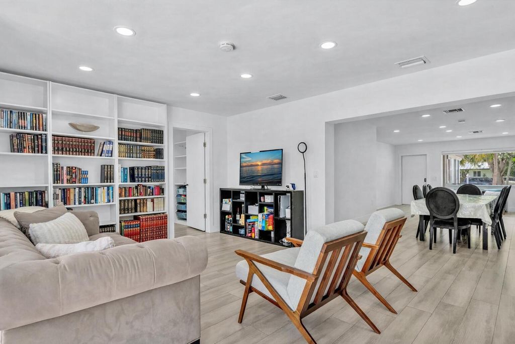 Photo of 2003 N 42nd Avenue, Hollywood, FL 33021 (MLS # B26016952)