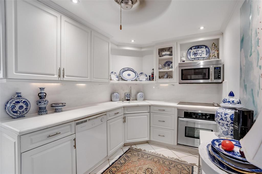 CORAL RIDGE TOWERS CO-OP - Residential