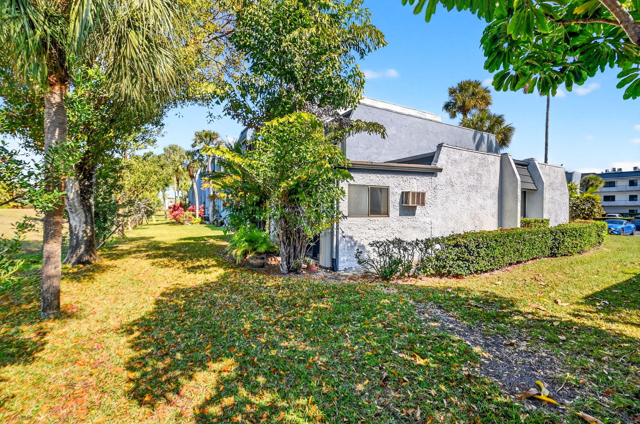 Fountains of Palm Beach NO 5 - Residential