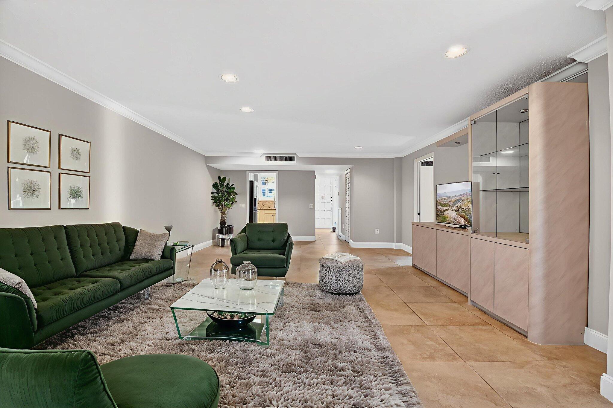 Fountains of Palm Beach NO 5 - Residential