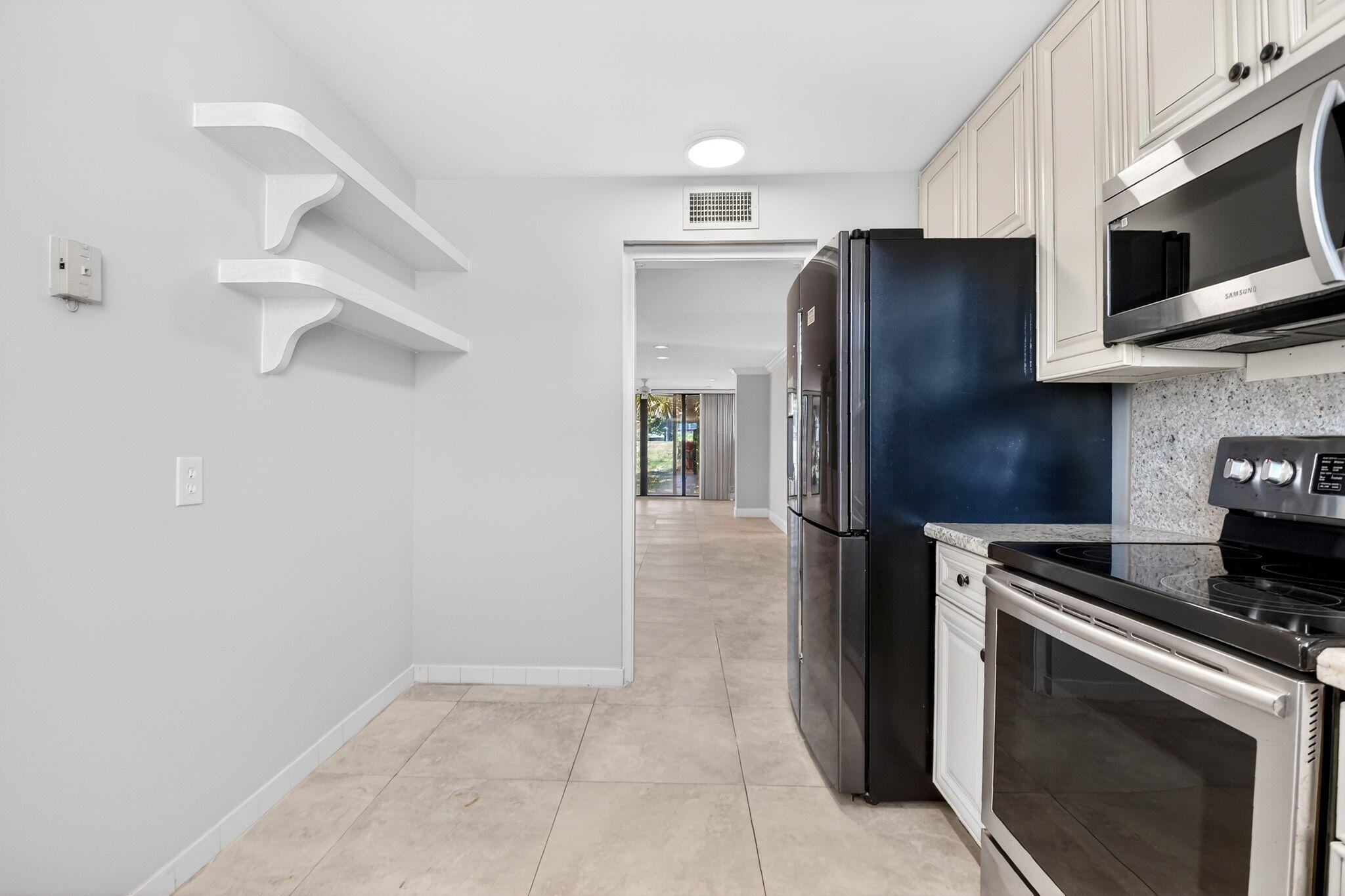 Fountains of Palm Beach NO 5 - Residential