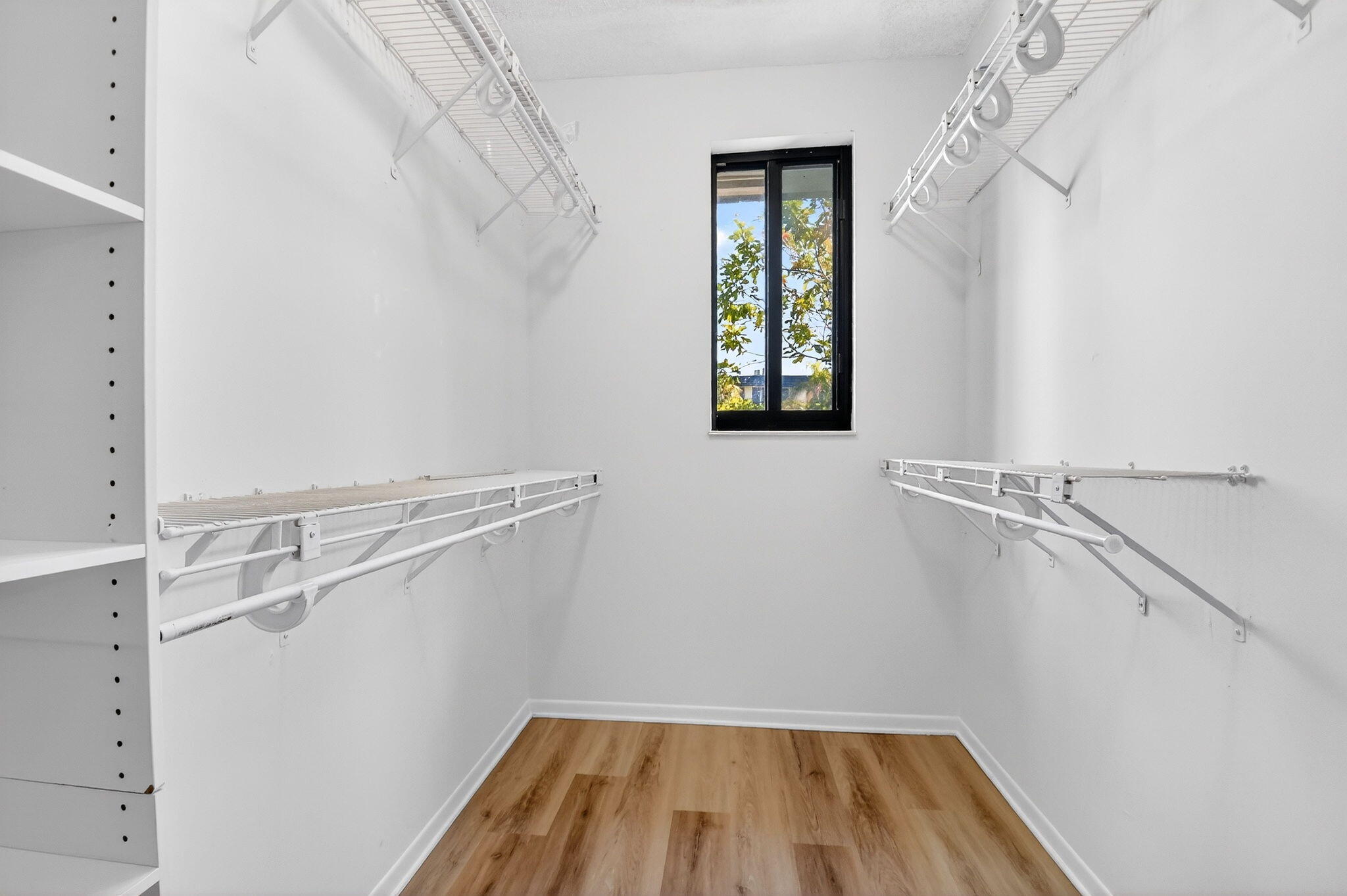 Fountains of Palm Beach NO 5 - Residential