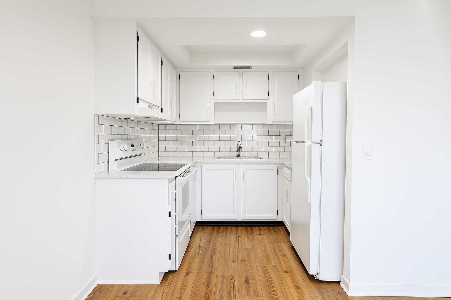 MAPLE LEAF VILLAS CONDO - Residential Lease